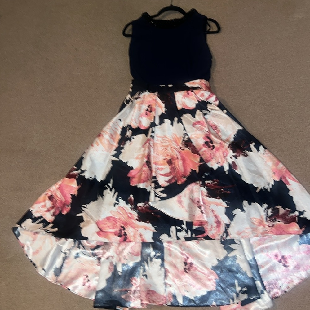 SLNY FLORAL NAVY COCKTAIL DRESS - Picture 3 of 9